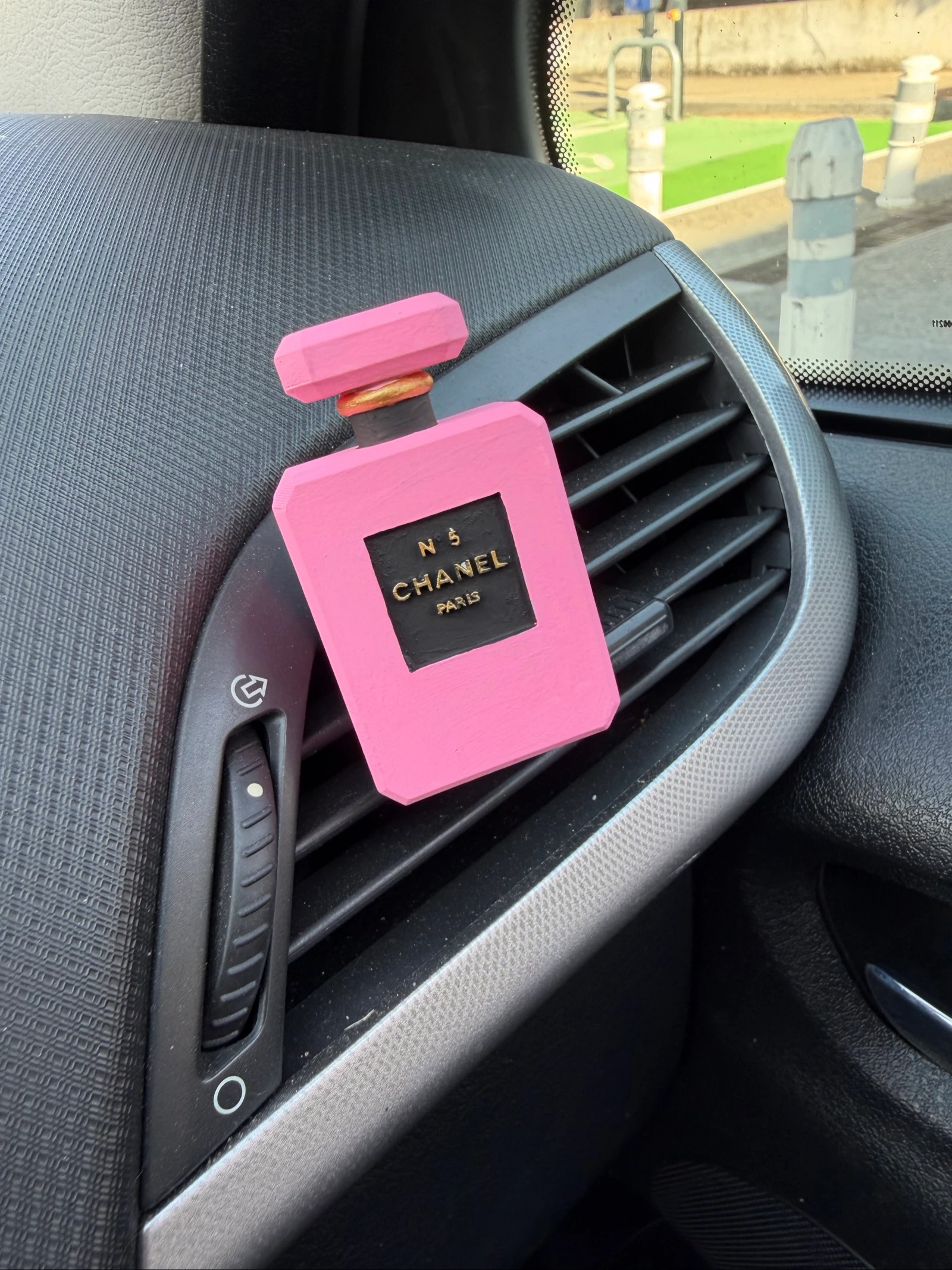 Diffuseur parfumé voiture artisanal – Inspiration Chanel rose 🌸
